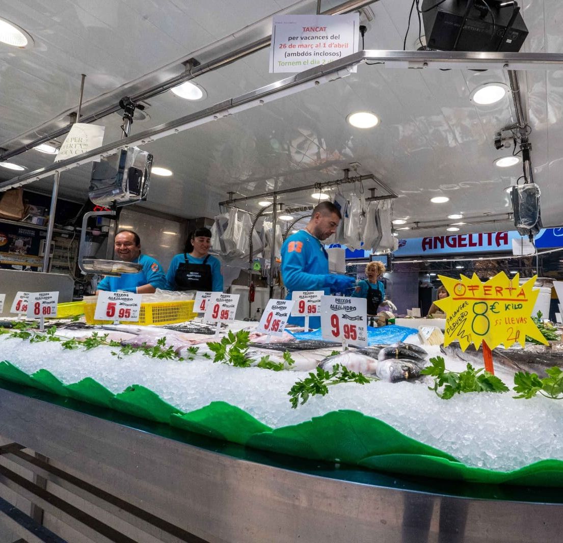 Peixos Alejandro pescaderia en mercado